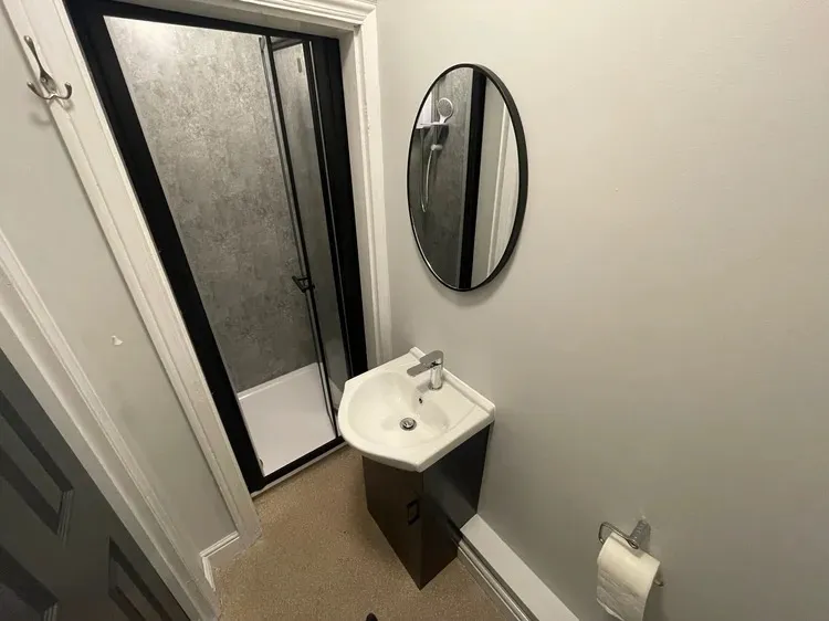Homely 2 Bed Terraced House // Aug 2026 - Image 5